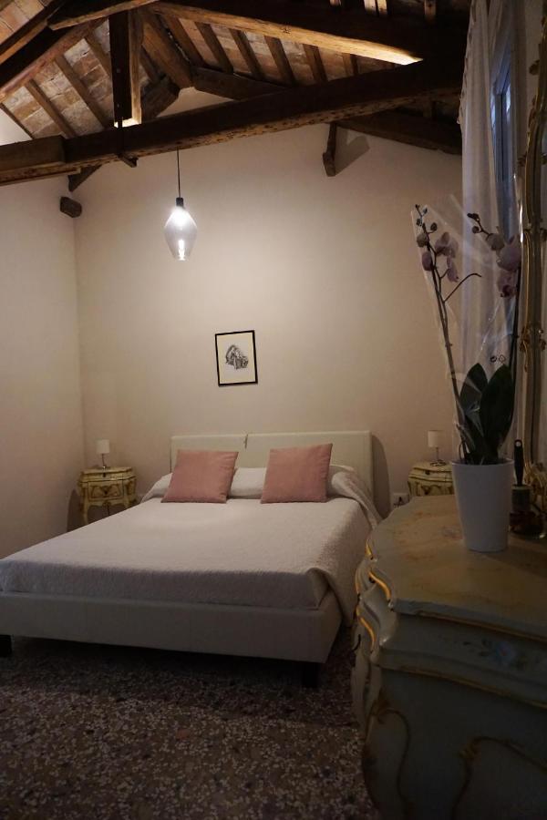 Residence Castello Venezia ภายนอก รูปภาพ