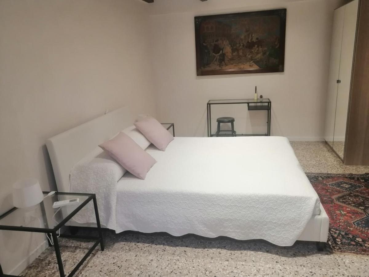 Residence Castello Venezia ภายนอก รูปภาพ
