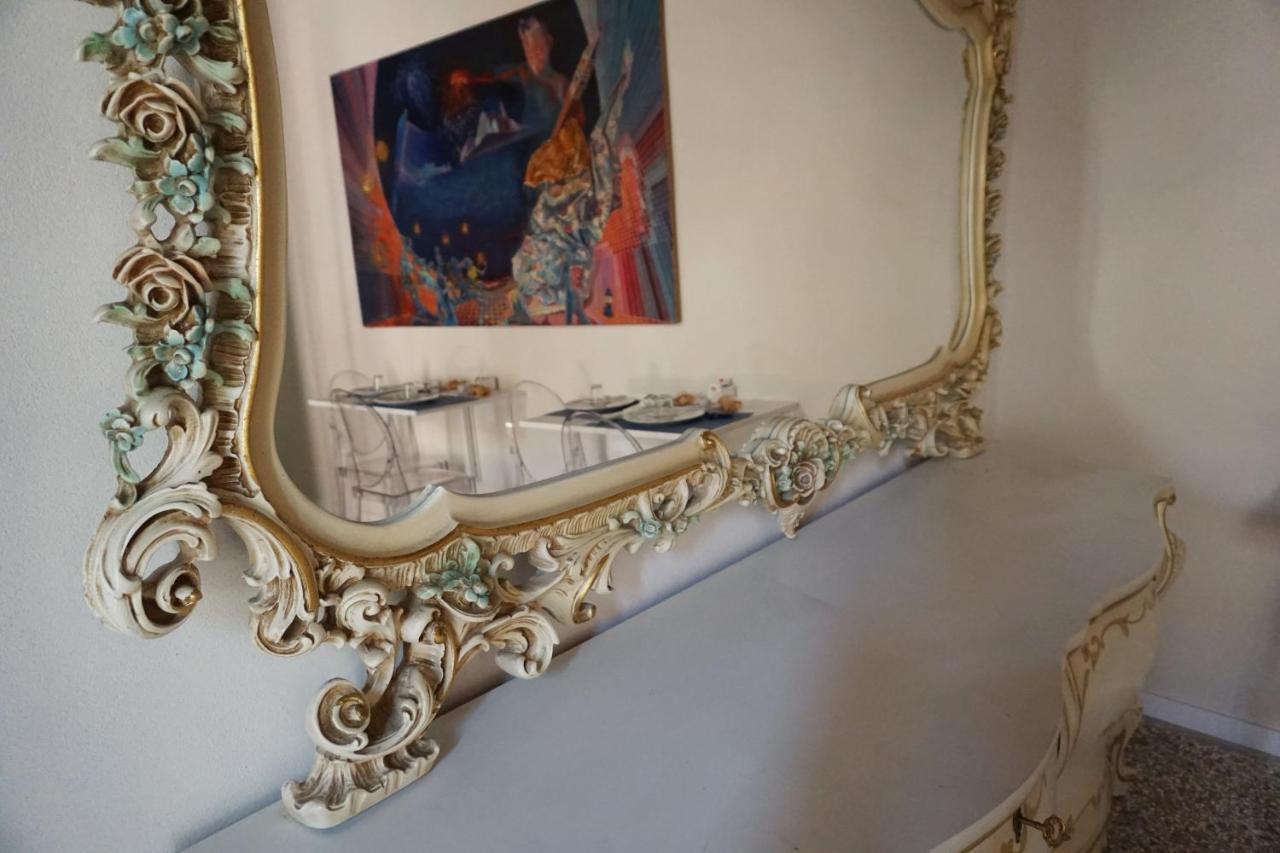 Residence Castello Venezia ภายนอก รูปภาพ