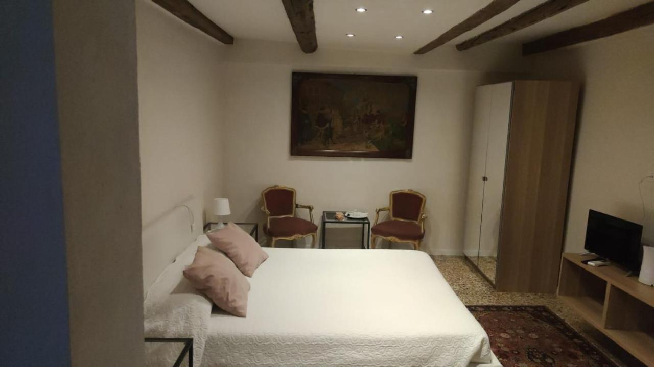 Residence Castello Venezia ภายนอก รูปภาพ