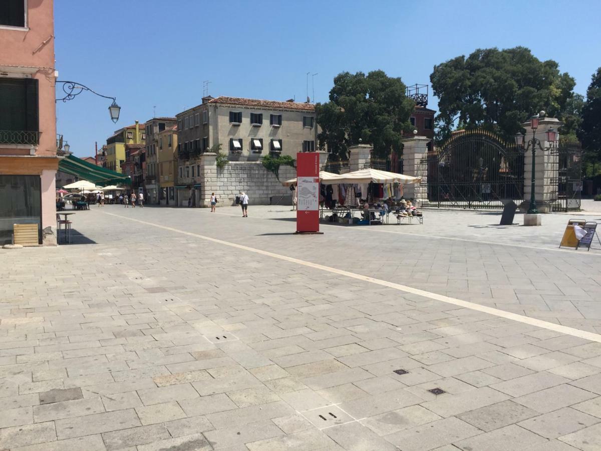 Residence Castello Venezia ภายนอก รูปภาพ